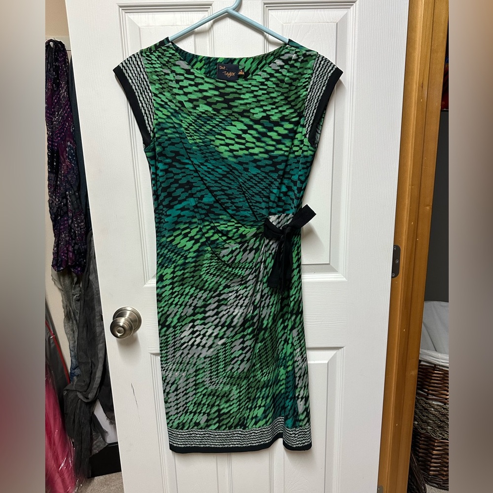 Woman’s sheath dress size 6
